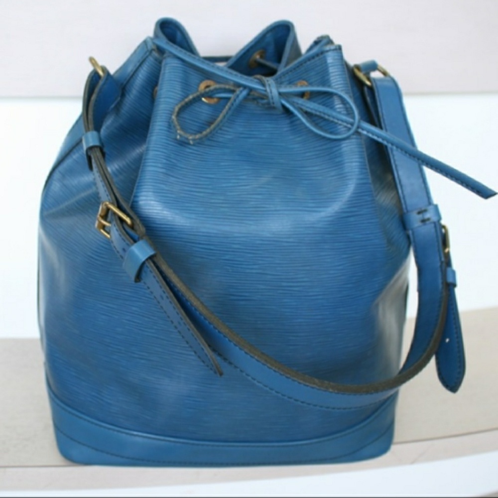 LOUIS VUITTON NOE EPI Blue Shoulder Bag No.900